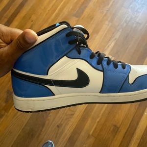 Like new air Jordan 1 retro mids